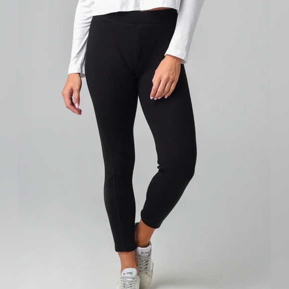 UGG Pants - UGG Black Stretch Leggings - Smooth Fit M